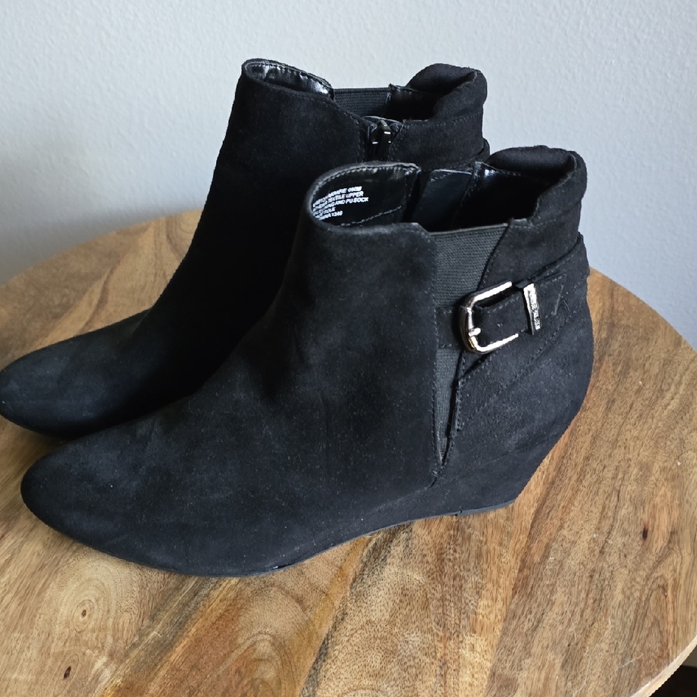 Anne Klien Black Suede Ankle Boots Size 9